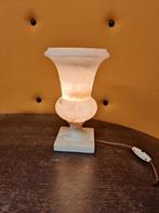 Prachtige Albasten Urnlamp - Klassiek Design & Warme Gloed, Huis en Inrichting, Lampen | Tafellampen, ., Ophalen of Verzenden