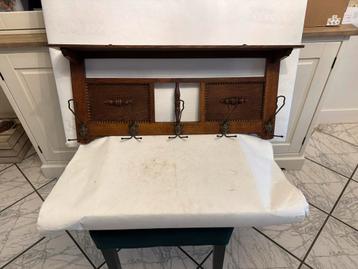 Antiek Houten Wandkapstok met 5 Haken beschikbaar voor biedingen