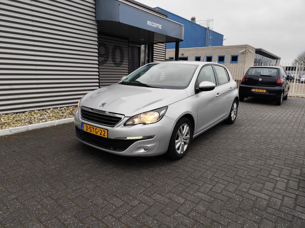 Peugeot 308 1.2VTI Active | Nette auto | Grijs 2014, Auto's, Peugeot, Voorwielaandrijving, 40 €/maand, 750 kg, Origineel Nederlands
