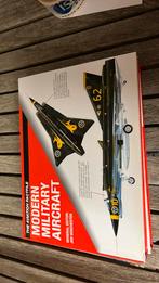 Modern military aircraft, Ophalen of Verzenden, Zo goed als nieuw