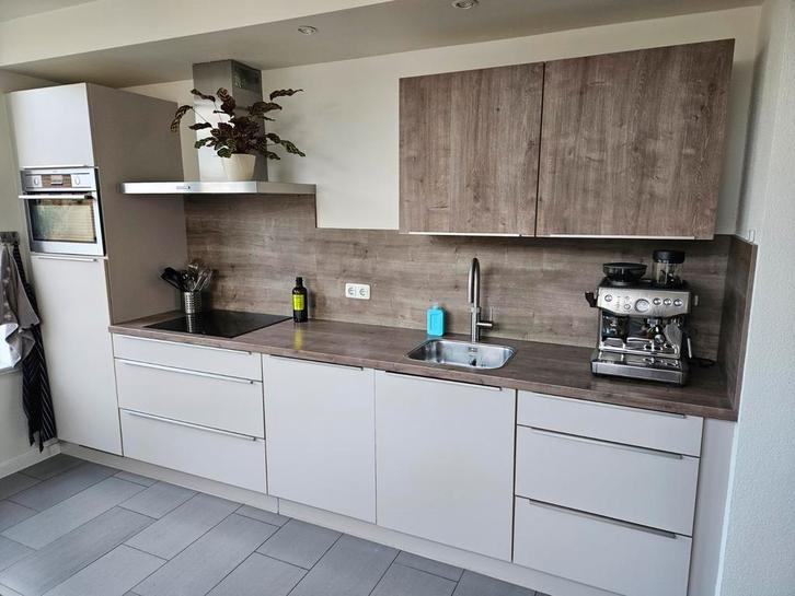 Complete keuken + aparatuur, Huis en Inrichting, Keuken | Complete keukens, Gebruikt, Enkelwandige keuken, Crème, Kunststof, Ophalen