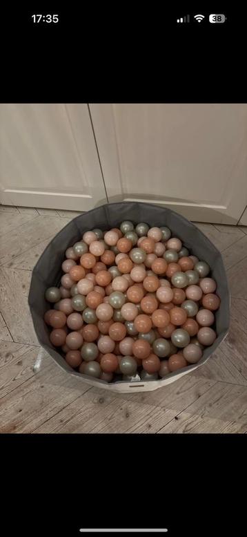 Ballenbak beschikbaar voor biedingen