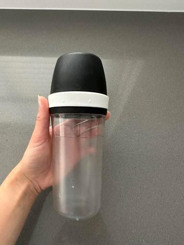 Tupperware poeder strooier beschikbaar voor biedingen
