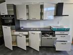 NIEUWE BRUYNZEEL Hoogglans Keuken 300 cm / INNOVARE OUTLET, BRUYNZEEL KEUKENS, Nieuw, Enkelwandige keuken, Hoogglans of Gelakt