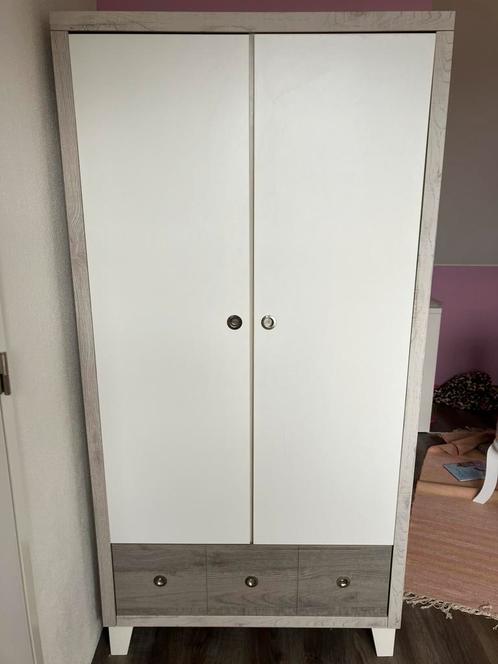 TWF brooklyn kast, commode en wandplank, Kinderen en Baby's, Kinderkamer | Commodes en Kasten, Gebruikt, 105 cm of meer, 100 cm of meer