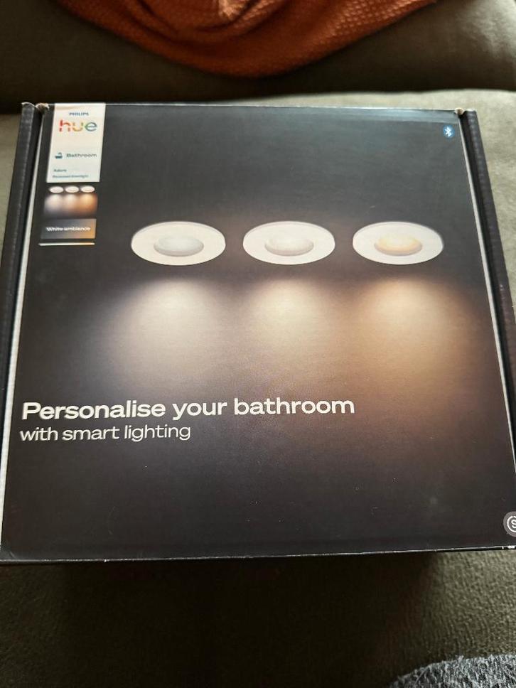 Philips Hue Adore badkamerinbouwspot - 3-pack - wit, Huis en Inrichting, Lampen | Spots, Nieuw, Plafondspot of Wandspot, Kunststof