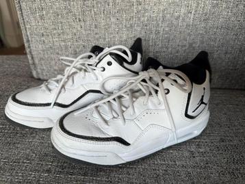 Jordan basketbal schoenen maat 36 beschikbaar voor biedingen