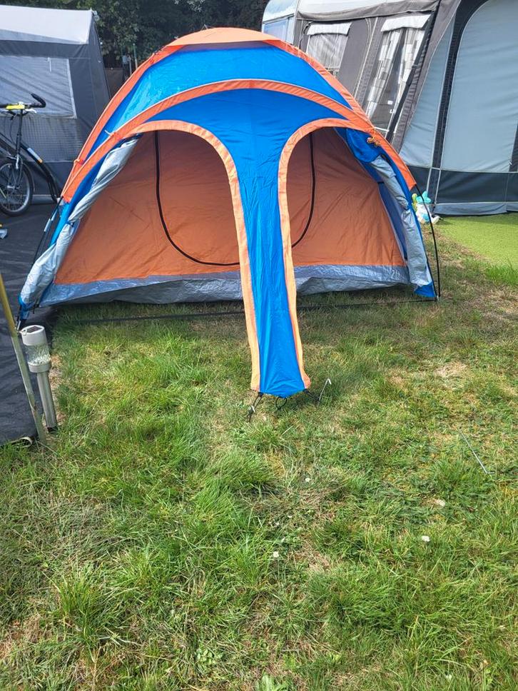 Leuke 2 a 3 persoons tent met 3 ingangen, Caravans en Kamperen, Tenten, tot en met 2, Gebruikt, Ophalen of Verzenden