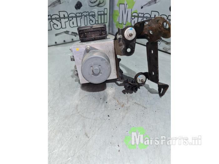 ABS Pomp van een Ford Mondeo, Auto-onderdelen, Elektronica en Kabels, Ford, Gebruikt, 6 maanden garantie, 12 maanden garantie