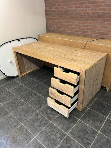 Steigerhouten bureau met 180x80x76 met 4 lades beschikbaar voor biedingen