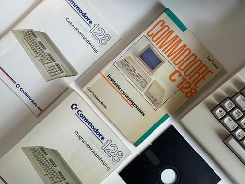 Commodore 128 Handleiding en Boeken - Netjes en onbeschreven, Computers en Software, Vintage Computers, Ophalen of Verzenden