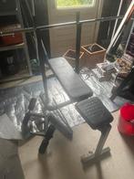 Bench press met gewichten en dumbels, Ophalen, Kunststof, Gebruikt, Krachtstation