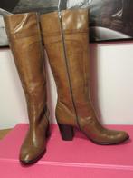 Nieuwe leren cognac kleurige laarzen maat 39, Kleding | Dames, Schoenen, Hoge laarzen, Overige kleuren, Nieuw, Ophalen of Verzenden