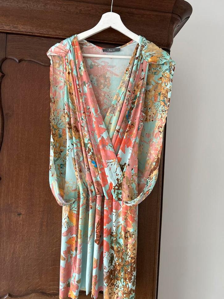 Kleurrijke jurk - Bijzonder design!, Kleding | Dames, Jurken, Zo goed als nieuw, Maat 36 (S), Overige kleuren, Knielengte, Ophalen of Verzenden