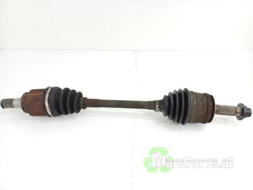 Aandrijfas links-voor van een Hyundai I10, Auto-onderdelen, Remmen en Aandrijving, Hyundai, Gebruikt, 6 maanden garantie, 12 maanden garantie