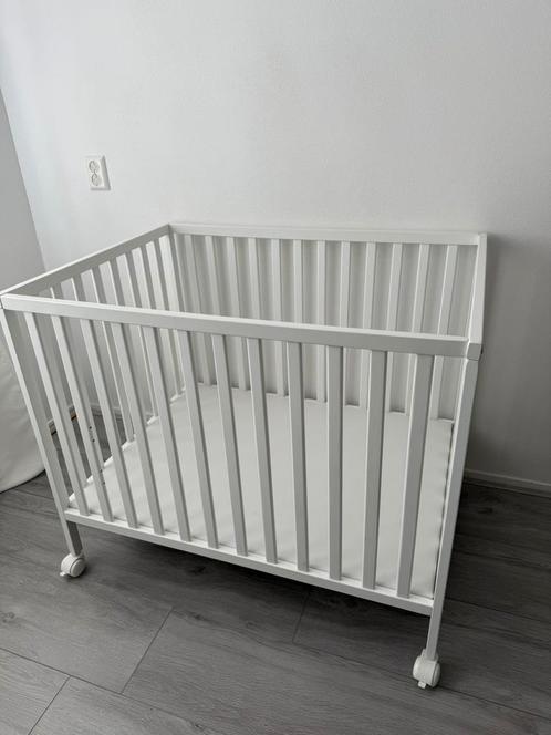 Prénatal box Sana op wielen, Kinderen en Baby's, Boxen, Zo goed als nieuw, Wieltjes, Ophalen