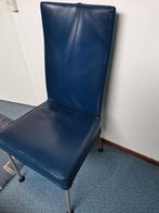 2 eetkamerstoelen, blauw leder, Huis en Inrichting, Stoelen, Ophalen, Twee, Blauw, Zo goed als nieuw