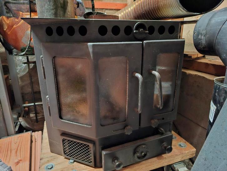 Houtkachel barbas met kachelpijp, Huis en Inrichting, Kachels, Gebruikt, Inbouw, Houtkachel, Hout, Ophalen