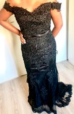 Luxe zwarte avondjurk kant, kraaltjes & sleep Maat S/M, Ophalen of Verzenden, Zo goed als nieuw, Zwart, Galajurk