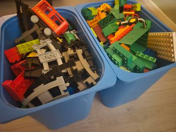 Grote partij Duplo trein en rails beschikbaar voor biedingen
