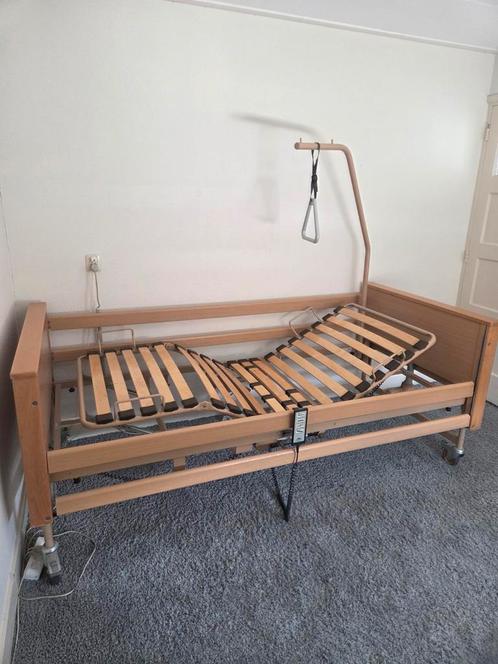 Zorgbed / verpleegbed / hoog laag bed, Diversen, Verpleegmiddelen, Ophalen