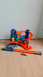 Hotwheels garage en schietbaan, Ophalen of Verzenden, Gebruikt, Handmatig, Hot Wheels