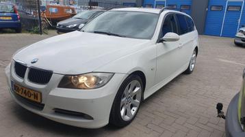 BMW 3-Serie 3.0 330D Touring AUT 2007 Wit beschikbaar voor biedingen