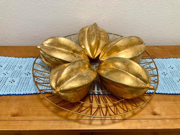 Grote Gouden Schaal met Sterfruit Decoratie, Huis en Inrichting, Woonaccessoires | Schalen en Manden, Zo goed als nieuw, Schaal