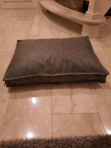 Kunstleren Honden Kussen 77x55cm beschikbaar voor biedingen