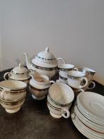 Wedgwood Carlton, Huis en Inrichting, Keuken | Servies, Ophalen of Verzenden, Zo goed als nieuw, Wedgwood, Kop(pen) en/of Schotel(s)