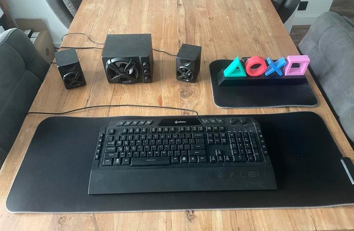 Gaming setup accessoires met RGB, Spelcomputers en Games, Games | Pc, Zo goed als nieuw, 1 speler, Vanaf 3 jaar, Ophalen of Verzenden