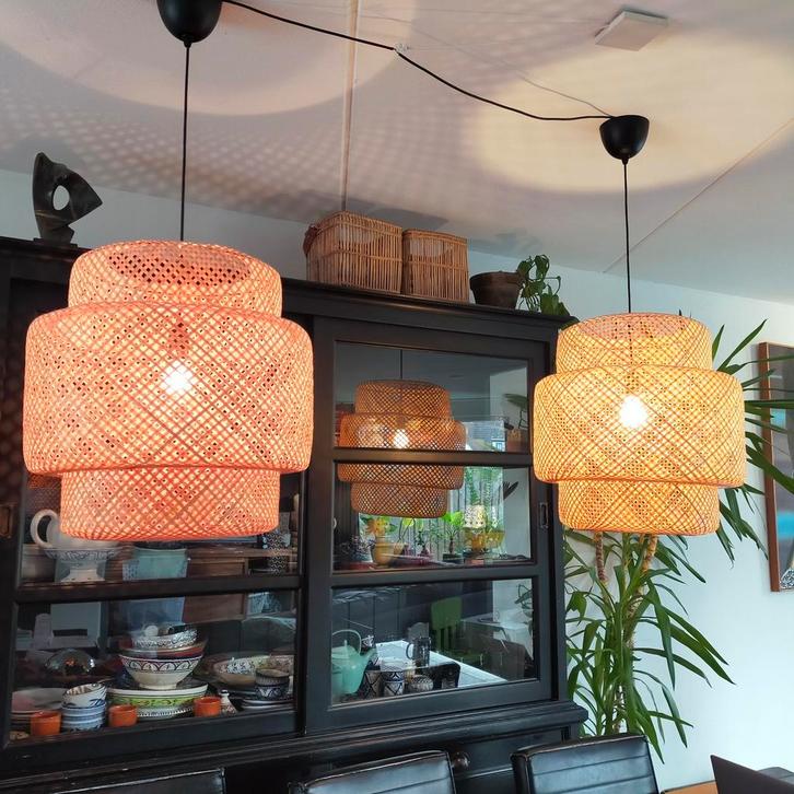 Twee hanglampen van Ikea, model Sinnerlig groot, Huis en Inrichting, Lampen | Hanglampen, Zo goed als nieuw, 50 tot 75 cm, Overige materialen
