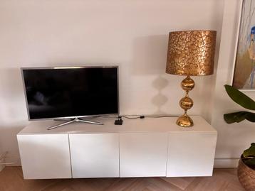 Wit Zwevend Dressoir - Beschadigd Deurtje beschikbaar voor biedingen