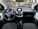 TOYOTA Aygo 1.0 VVT-i 5D Now | Airco | Nav. | C.V. | Dealer, Euro 5, Stof, Gebruikt, Zwart