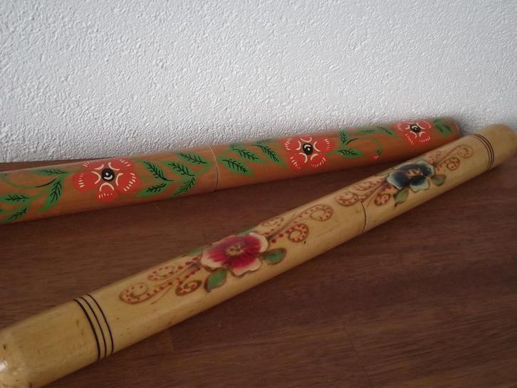 2 stuks vintage houten breinaaldenkoker bloemen 52 cm p stuk, Hobby en Vrije tijd, Breien en Haken, Zo goed als nieuw, Breien