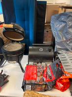BBQ set met houtskool en accessoires, Tuin en Terras, Houtskoolbarbecues, Ophalen of Verzenden, Gebruikt, Met accessoires