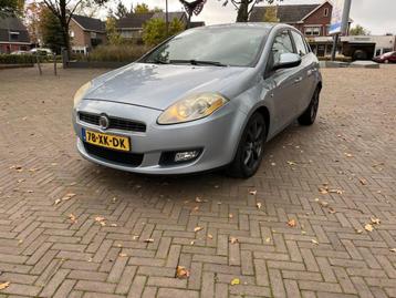 Fiat Bravo 1.4 16V 5DR 2007 Blauw beschikbaar voor biedingen