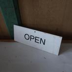 Wandbord hangbord OPEN GESLOTEN wit 20 x 7,5 cm plastic, Huis en Inrichting, Woonaccessoires | Tekstborden en Spreuken, Ophalen of Verzenden