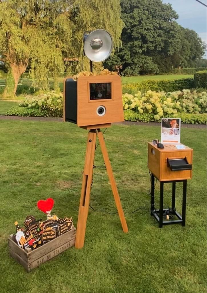 TE HUUR: Dé Camera Booth | Photobooth |Tuk TuK Booth, Hobby en Vrije tijd, Feestartikelen | Verhuur, Zo goed als nieuw, Overige