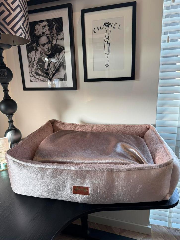 Prachtige nieuwe chique orthopedische hondenmand twv €125, Dieren en Toebehoren, Hondenmanden, Zo goed als nieuw, Ophalen