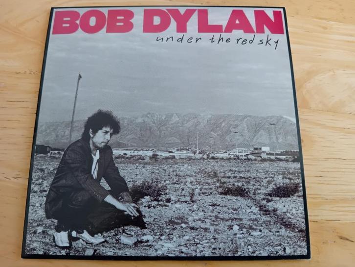 CD Bob Dylan - Under The Red Sky, Cd's en Dvd's, Cd's | Rock, Zo goed als nieuw, Singer-songwriter, Verzenden