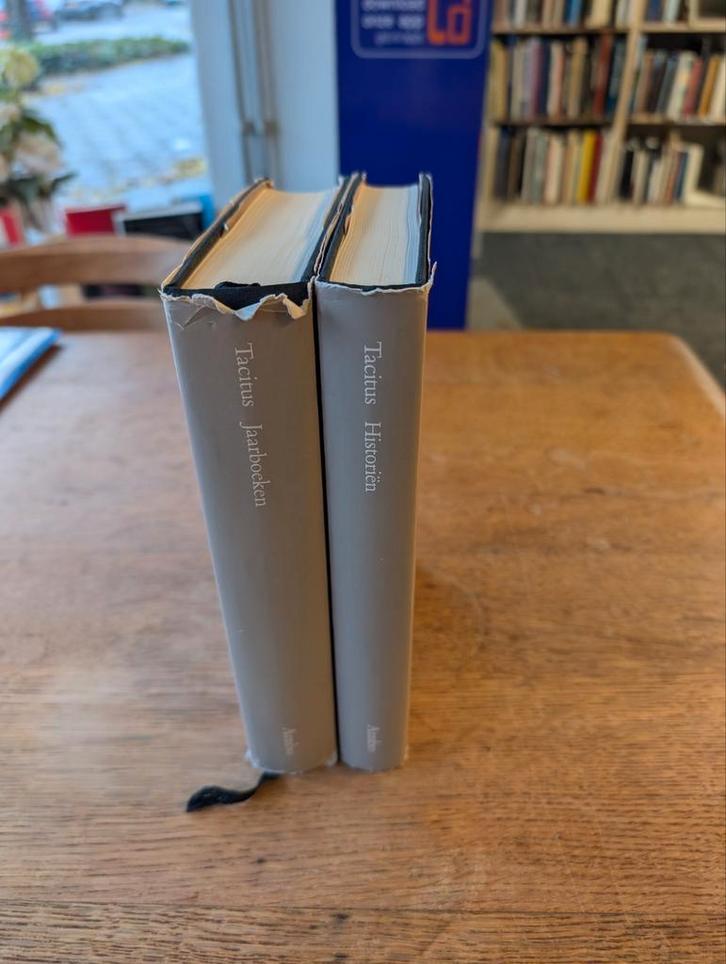 Tacitus - Historiën + Jaarboeken, Boeken, Geschiedenis | Wereld, Gelezen, Europa, Ophalen of Verzenden