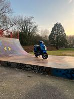 Zip 2t, Fietsen en Brommers, Scooters | Piaggio, Ophalen, Zo goed als nieuw, Zip