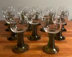 14 Roemer wijglazen / moezelglazen met groene voet, Verzamelen, Glas en Borrelglaasjes, Ophalen of Verzenden, Zo goed als nieuw