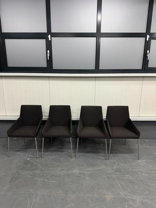 Nette Design on Stock eetkamerstoelen | Design on Stock, Huis en Inrichting, Stoelen, Zo goed als nieuw, Vier, Stof, Grijs, Ophalen