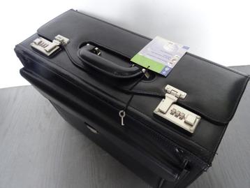 KOFFER ( PILOTE CASE) NOOIT GEBRUIKT (LEES DE ADV. TEKST)  beschikbaar voor biedingen