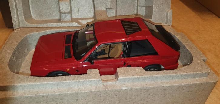 AutoArt 1/18 Lancia Delta S4 rood, Hobby en Vrije tijd, Modelauto's | 1:18, Zo goed als nieuw, Auto, Autoart, Ophalen of Verzenden