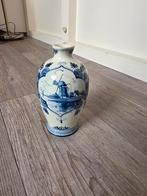 Delfts Blauw Vaas - Handgeschilderd, Antiek en Kunst, Ophalen of Verzenden