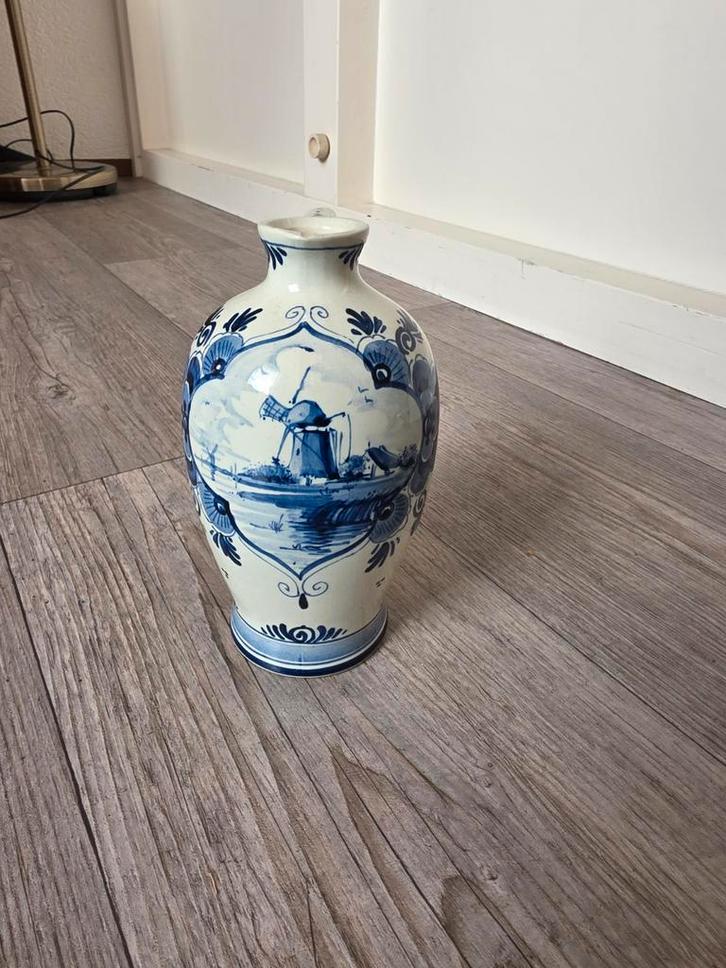 Delfts Blauw Vaas - Handgeschilderd, Antiek en Kunst, Antiek | Vazen, Ophalen of Verzenden