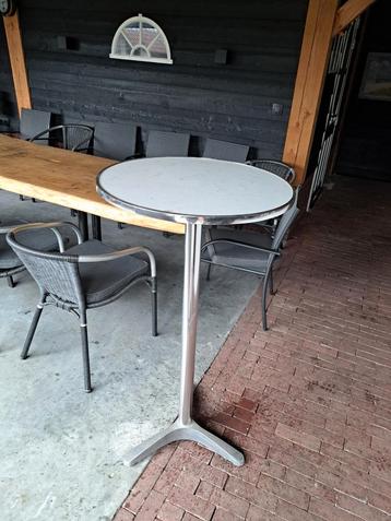 2x Statafel - 120cm hoog, 60cm rond beschikbaar voor biedingen